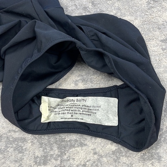 New Sweaty Betty Aqua Xtra Life One Piece Swimsuit Black Cut Out Back Sz S - Picture 11 of 11